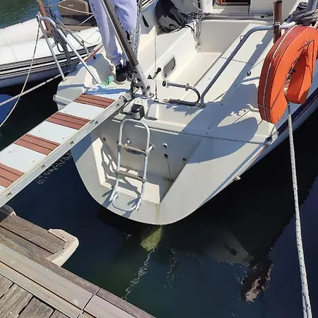 Bateau A Quai St Raphael, 4 Couchages , Voilier Etap 28i Botel Saint-Raphaël